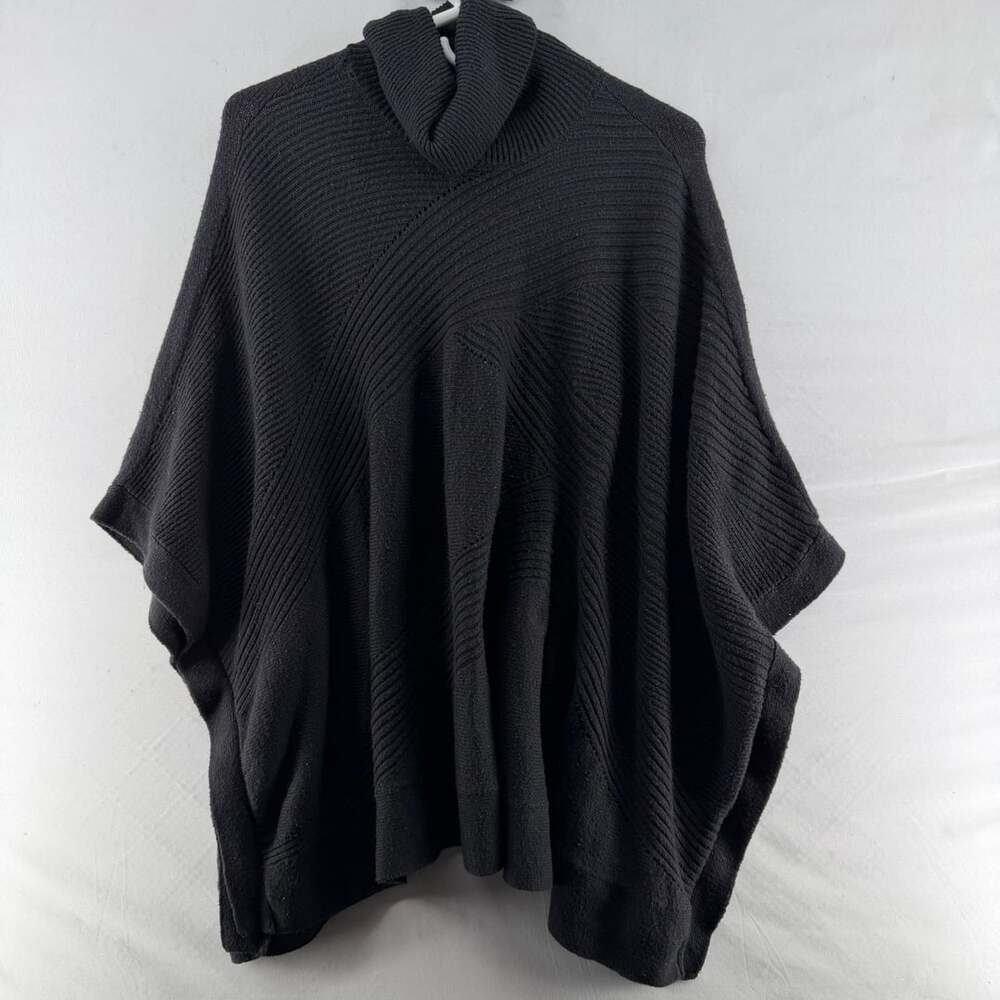 1509 Simply Vera Wang Turtleneck Poncho M/L Black Knit